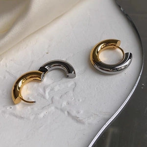 Orecchini a cerchio minimalisti 4mm bicolore in acciaio inossidabile placcato oro 18k