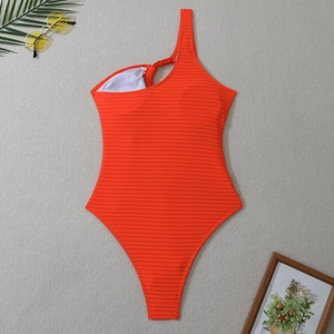 Maillot de bain une pièce asymétrique orange vif avec bretelle tressée et décor d'été