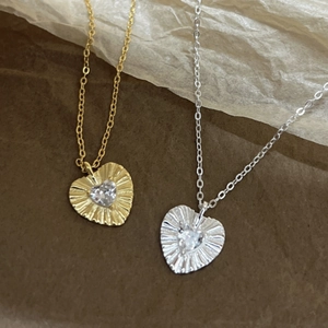 S925 sterling silver heart pendant necklace with gold and silver finishes and zircon