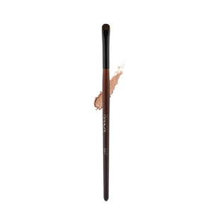 Close-up of RANCAI E07 horse hair eyeshadow brush with dense bristles and wooden handle