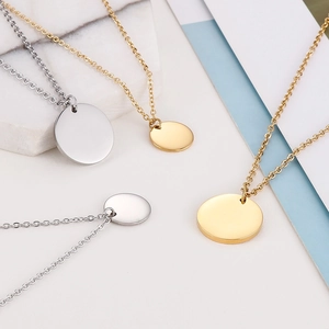Colliers minimalistes avec pendentifs ronds en acier inoxydable doré et argenté