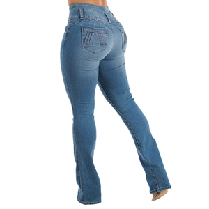 Jean femme taille haute coupe ajustée en denim bleu extensible avec jambe évasée