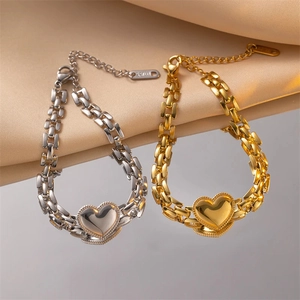 Bracelets à chaîne avec pendentif cœur en acier titane, finitions or et argent