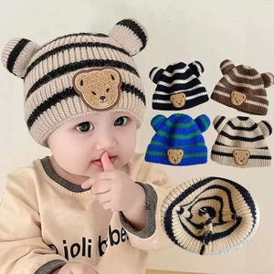 Bonnet en tricot rayé pour bébé avec oreilles d'ours, chapeau d'hiver chaud et douillet