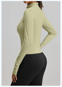 Slim fit grey-green sports jacket with high-elastic fabric and sleek seam details