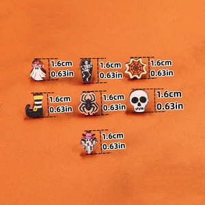 Detailed dimensions of Halloween wooden earrings showing ghost and skull patterns