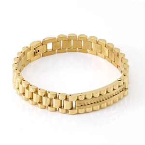 Macro view of the 18K gold-plated stainless steel watch strap style bracelet links