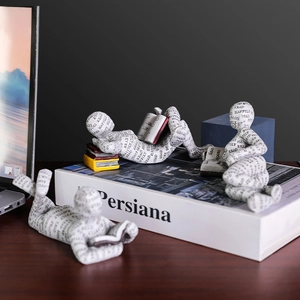 Set di 3 figurine di lettori nordici in resina bianca per decorazione di scaffali casa