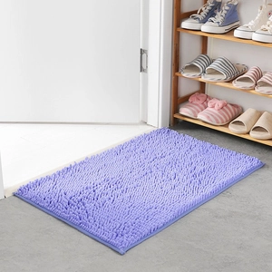 Zachte paarse chenille badmat voor de entree, super absorberend en met antislip laag