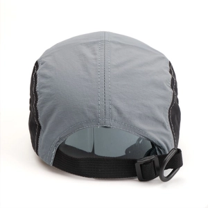 Retro five-panel camper cap in grey and black with adjustable strap and D-ring hook