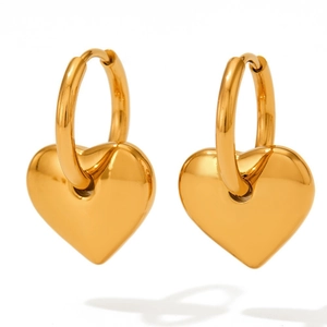 Paar minimalistische goldene herzförmige Creolen aus poliertem und glänzendem Edelstahl