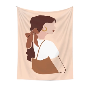 Detailansicht der weichen Textur und künstlerischen Frauen-Silhouette auf dem Boho-Wandteppich
