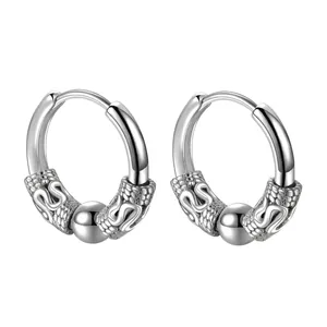 Boucles d'oreilles créoles argentées rétro avec motif de dragon gaufré et perles polies