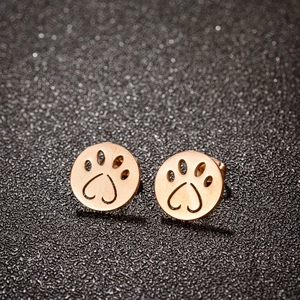 Elegant rose gold round stud earrings with hollow cat paw and heart design