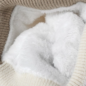 Women's warm winter knitted hat with thick fleece lining and two-tone ribbed texture