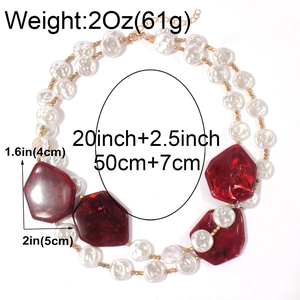 Double-layer irregular red resin pendant and white pearl necklace with gold-tone links