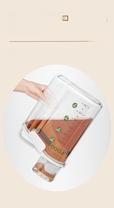Leak-proof test of 1800ml transparent plastic cereal container with scale and handle