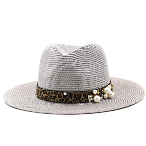 Cappello Panama in paglia grigio con nastro leopardato e perle per la protezione solare estiva