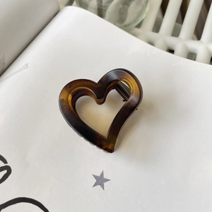 Heart Shape Hollow Hair Claw Clip Plastic Resin Minimalist Vintage Hair Accessories For Women