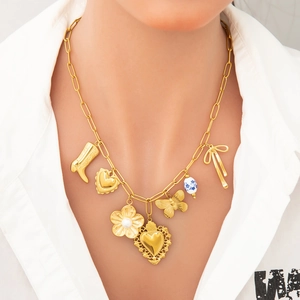 Collier gourmette en acier inoxydable plaqué or 18k avec breloques cœur et papillon