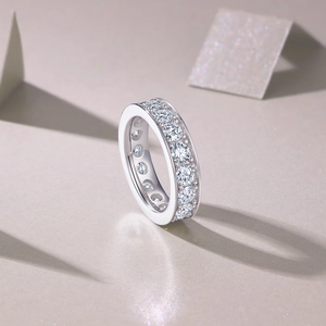 Elegant S925 sterling silver eternity ring set with brilliant D-color moissanite stones