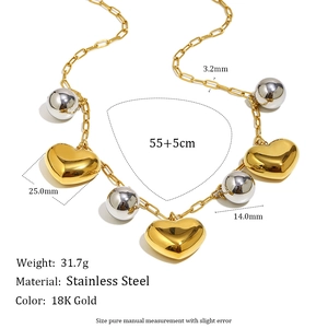 Collier en acier inoxydable plaqué or 18 carats avec pendentifs cœur et perle