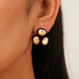 Vintage flocking oval stud earrings with champagne crystals for elegant women