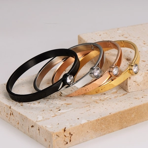 Minimalist 304 Stainless Steel Bangle Bracelet With Single Round Zircon Hinge Clasp Fashion Jewelry For Women Elegant
