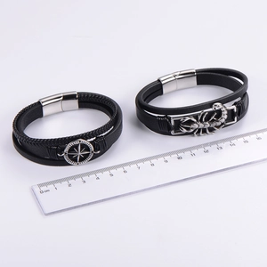 Men's punk multilayer leather bracelet with compass and scorpion charms, length 21cm