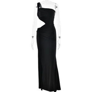 Robe longue noire élégante à une épaule avec découpes sexy et détails plissés pour femme