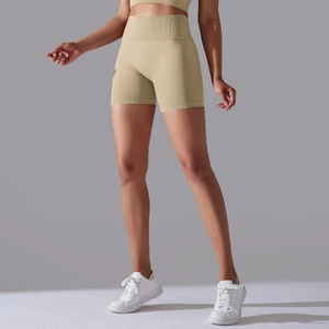 Vue détaillée du short de yoga sans couture taille haute avec tissu extensible