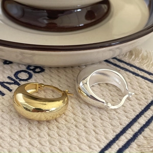 Minimalist 925 sterling silver oval chunky hoop earrings in gold and silver polished finish