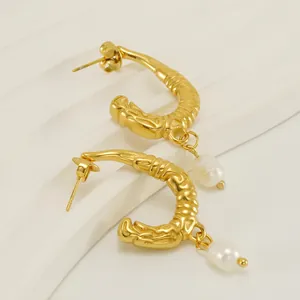 Boucles D'oreilles Pendantes Künstliche Perle En Forme De U Acier Inoxydable Plaqué Or 18K Texture Relief Irrégulière Style Français Rétro