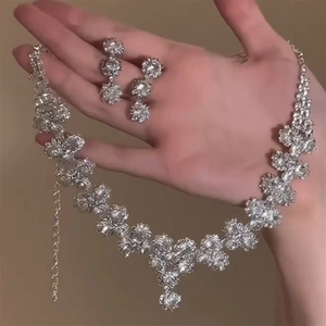 Elegante Luxe Bloem Zirkoon Strass Ketting En Oorbellen Voor Dames Banket Bruiloft Avondfeest