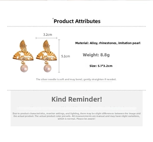 Détails des boucles d'oreilles éventail chinois avec perles et strass, 5,1cm sur 3,2cm