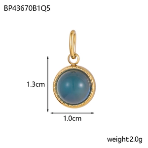 Bohemian retro irregular gold round pendant with turquoise inlay and 1.3cm dimensions