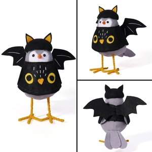 Vues multiples d'un oiseau décoratif d'Halloween avec costume de chauve-souris noire