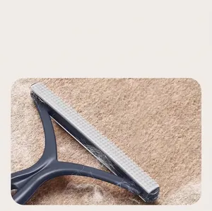 L-shaped felt cat scratching board and vertical claw sharpener for furniture protection