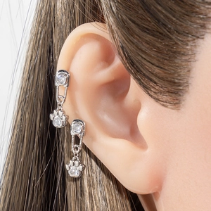Silver paperclip earring with heart zircon and cat paw pendant worn on ear cartilage