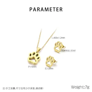 Vue détaillée des dimensions de l'ensemble collier et boucles d'oreilles patte de chat
