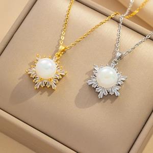 Snowflake Pendant Necklace Titanium Steel With Shell Artificial Pearl And Zircon 18K Gold Plated Shiny Clavicle Chain For Women