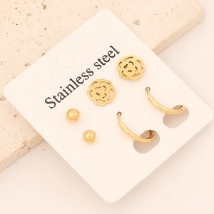 Set de 3 paires de boucles d'oreilles dorées en acier avec clous rose et créoles