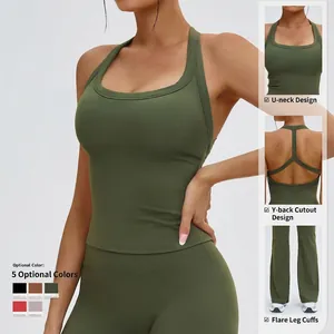 Ensemble de yoga vert olive avec haut à dos nageur et pantalon de sport évasé