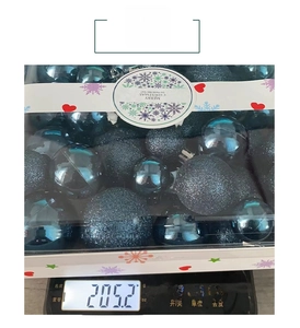 Detailansicht der dunkelblauen Weihnachtskugeln Set in Verpackung wiegt 205,2g