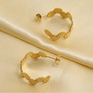 Boucles d'oreilles créoles de luxe en acier inoxydable plaqué or 18 carats texturé