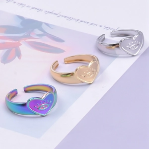 Tre anelli minimalisti in acciaio inossidabile con motivo a cuore e occhio in argento e oro
