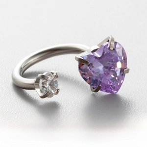 Macro shot of 6mm purple heart-shaped 5A zircon titanium steel stud earring