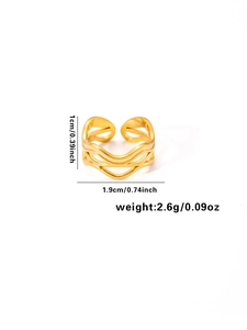 Detailed view of gold titanium steel ring showing dimensions 1cm height and 1.9cm diameter