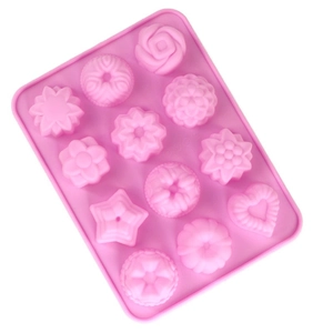 Moule en silicone rose à 12 trous avec formes de roses de marguerites et de cœurs pour pâtisserie