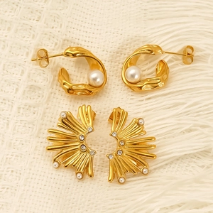 Irregular gold pearl hoop earrings and fan-shaped rhinestone stud set for women